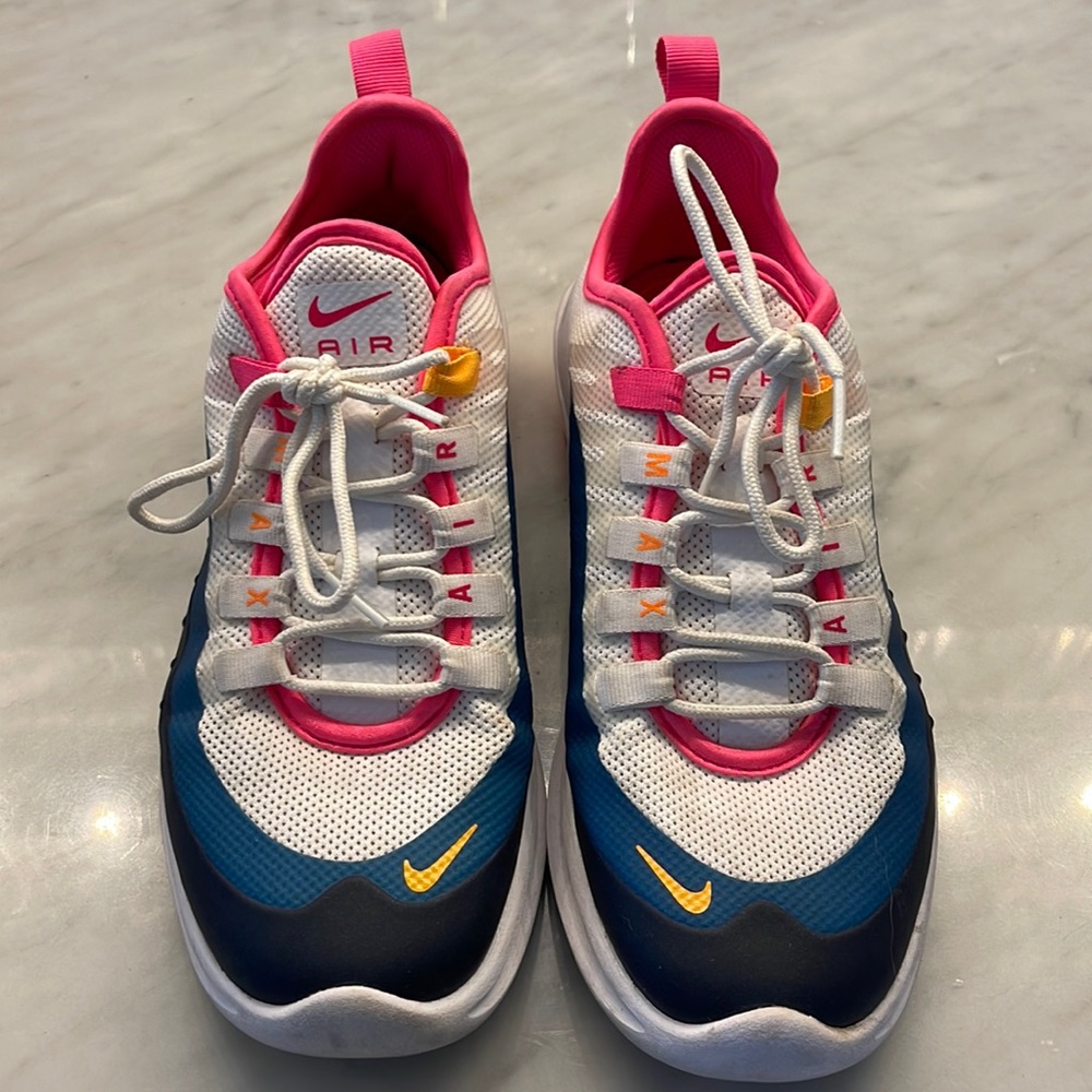 Nike air max. Womens size 8.